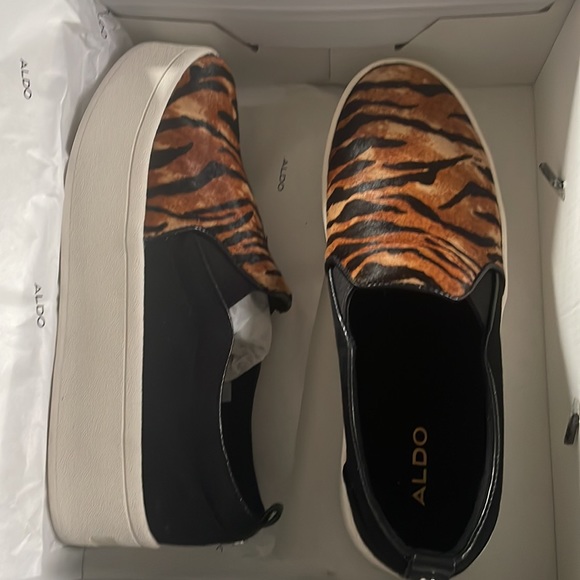 Tiger print platform shoes. Never worn. In great condition. Price is negotiable. - Picture 1 of 5